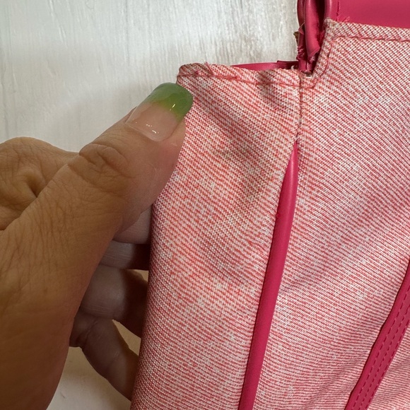 Clinique Pink Tote Bag Polyester PVC Trim Large Shoulder Shopper Makeup Travel - Picture 5 of 11